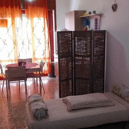 La Enza Πανσιόν